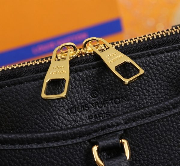 ルイヴィトンバッグ角部分ディテール